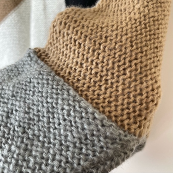 NWT Wooden Ships by Paola Buendia Oversized Boxy Soft Knit Colorblock Sweater - Picture 15 of 16